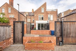 Photo 1- click for photo gallery